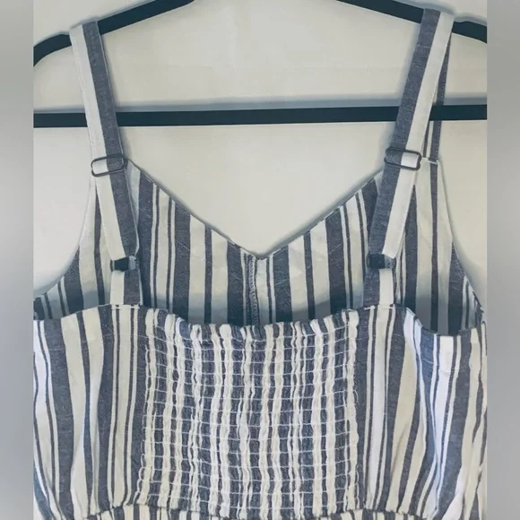 Roxy Women’s Navy and White Striped Dress, XL
85% Cotton, 15 Linen - Picture 7 of 15
